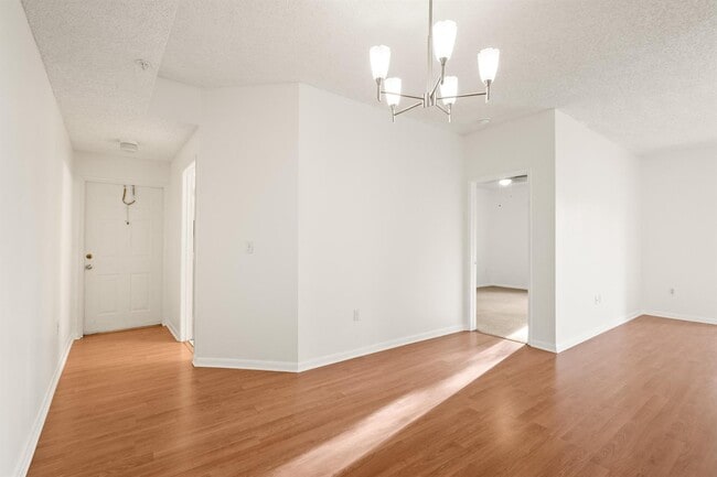 6960 SW 39th St Unit E205