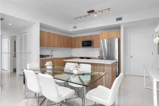 Photo - 2960 NE 207th St Unit 705