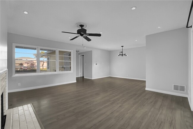 Photo - 13917 Wilkie Ave