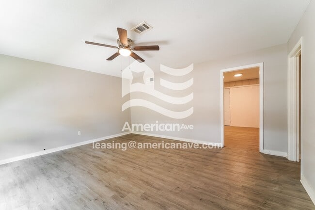 Photo - 252 McDowell Park Cir