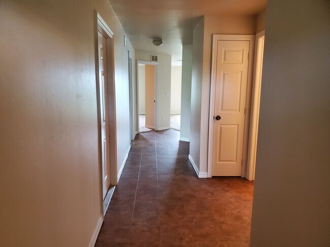 Photo - 965 Eisenhower Blvd Unit 965 Eisenhower Blvd #1