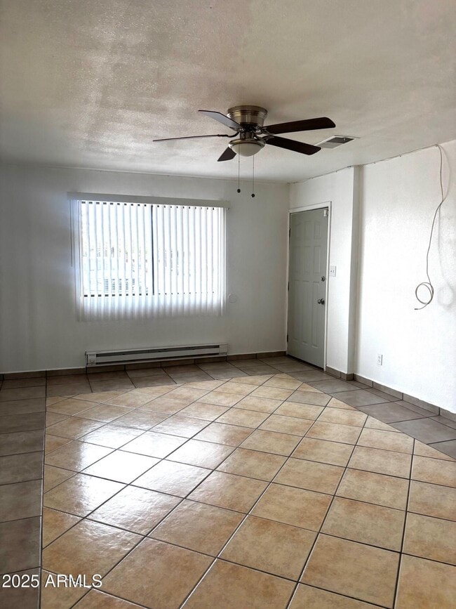 Photo - 2135 Hohokam Dr Unit A