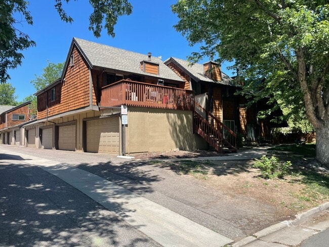 Building Photo - Town home for rent in The Aspens townhome neighborhood 2b, 1 bath