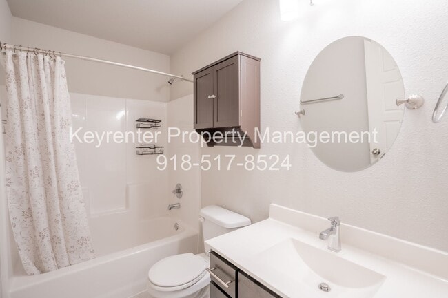 Photo - 4 bed/2 bath!