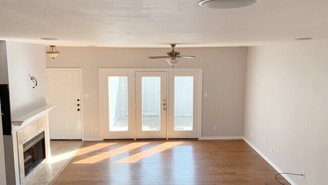 Photo - 538 Wilcrest Dr