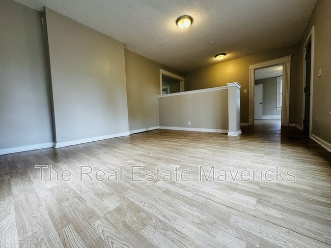 Photo - 2208 Duncan Ave