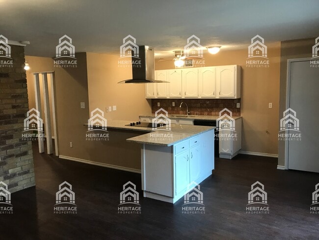 Photo - 2004 Newbury Dr