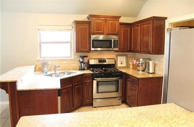 Photo - 2864 Vanike Dr