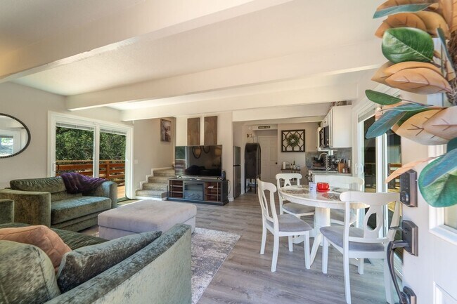 Photo - 19220 Pleasantview Dr