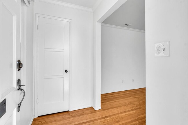 Photo - 4753 Choctaw Dr