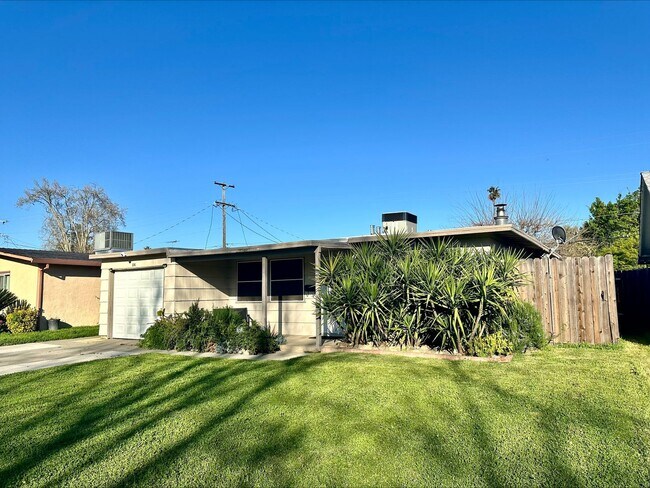 Photo - 841 Fairway Dr