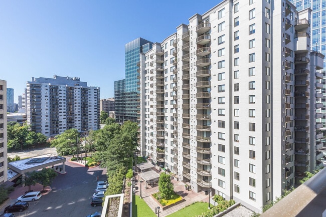 Photo - 1221 S Eads St Unidad FL10-ID1024709P