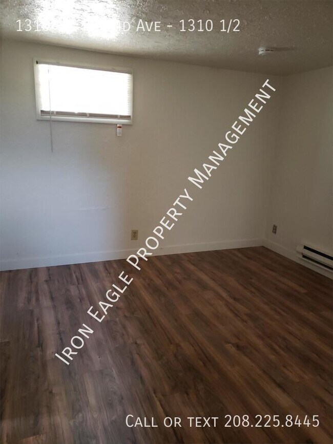 Photo - 1310 1/2 Euclid Ave-1310 1/2 Unidad 1310 1/2