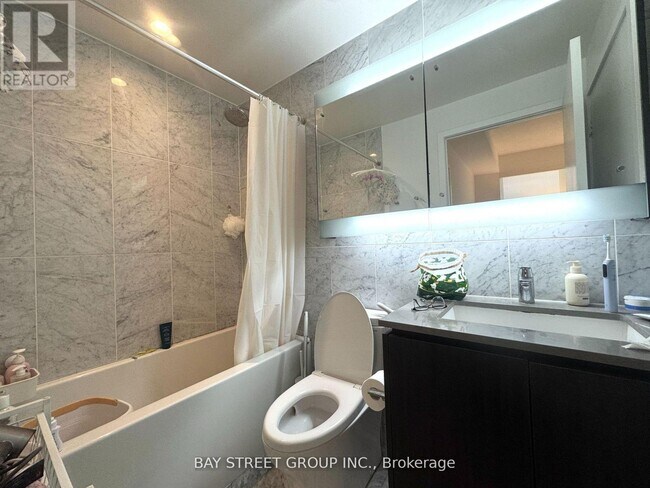 Photo - 117 McMahon Dr Unit 311