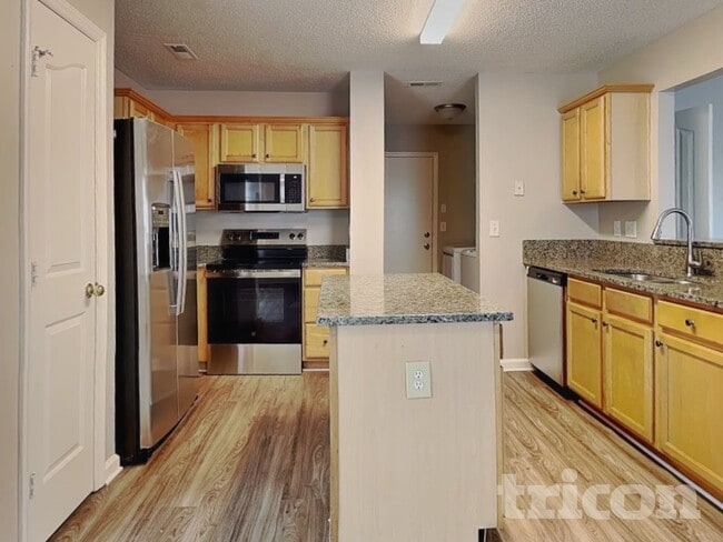 Photo - 4610 Sedgelane Dr