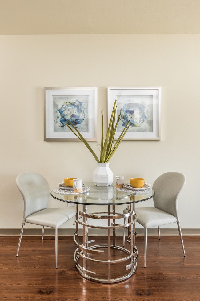 Flexible Dining Space