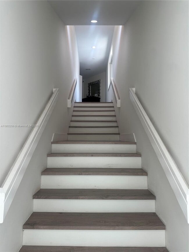 Photo - 9257 NW 9th Pl Unidad 9257