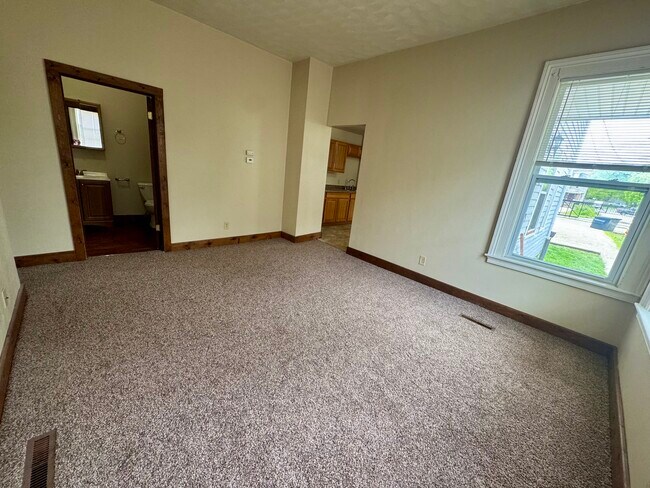 Photo - 1206 N Perry St Unit 5