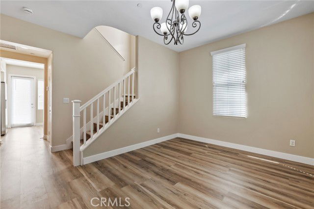 Photo - 46 Arborside