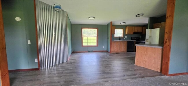 Photo - 286 Shortcut Rd