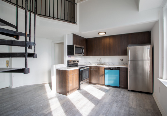 Building Photo - 5225 Schuyler St Rental
