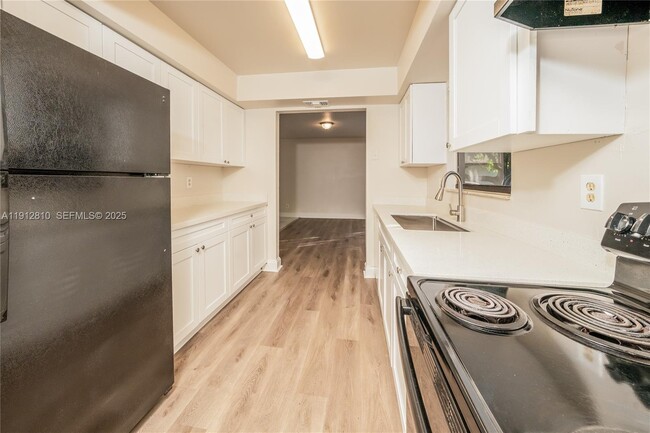 Photo - 586 Udell Ln