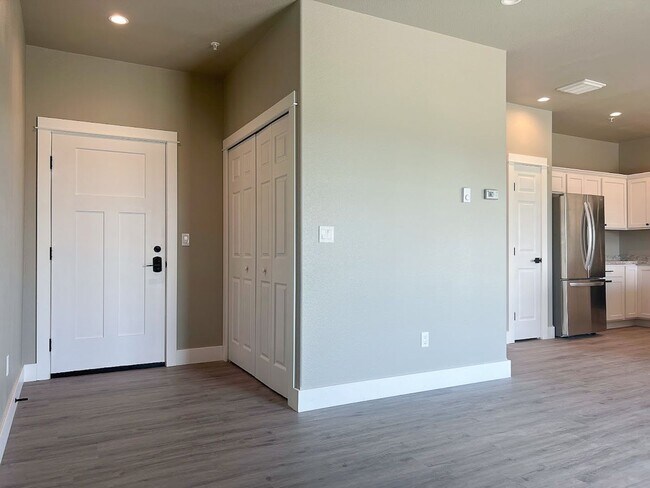 Photo - Pet Friendly 2 bed/ 1 bath unit at Soldier Ridge! Unit # 310