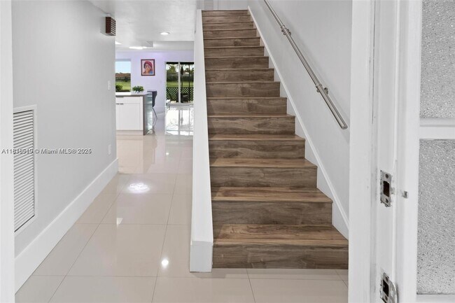 Photo - 19612 Bob-O-Link Dr