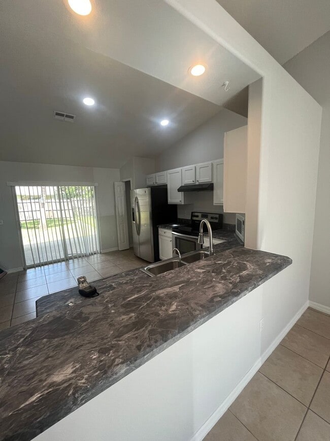 17 Pine Grove Dr