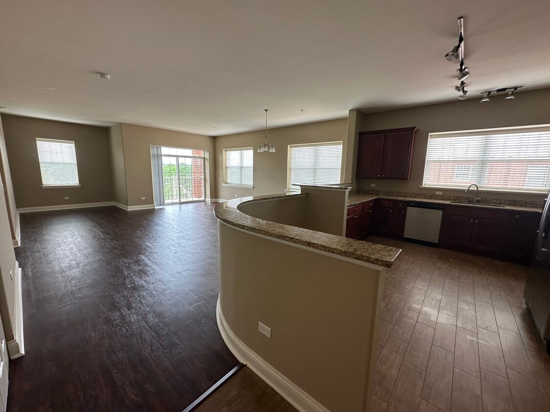 Photo - 1 Itasca Pl (Itasca, IL)