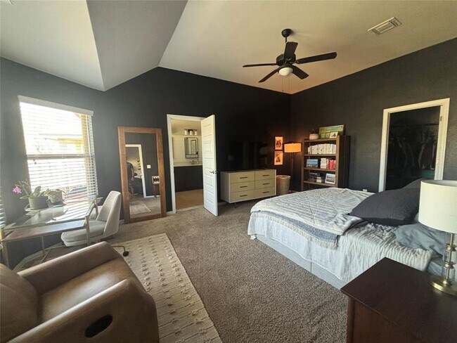 Photo - 204 Patriot Dr