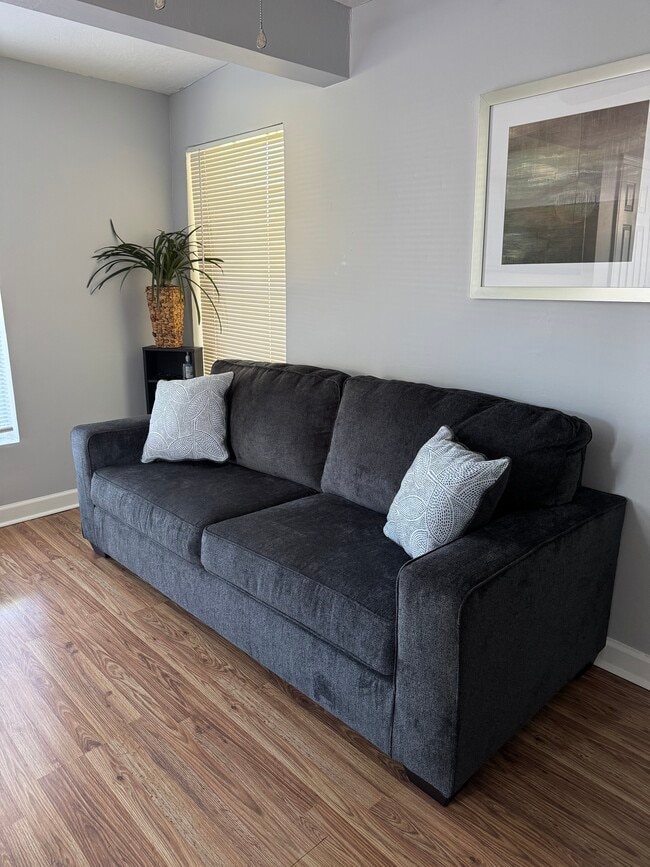 Photo - 1558 NE 30th St