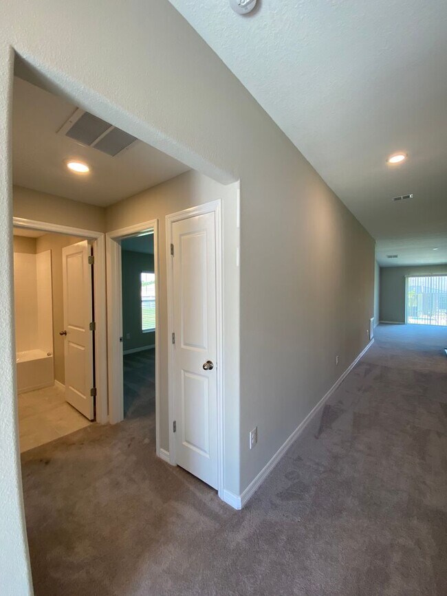 Photo - Hills Of Tuscany - Great Location, 3/2/2 ***WON'T LAST***