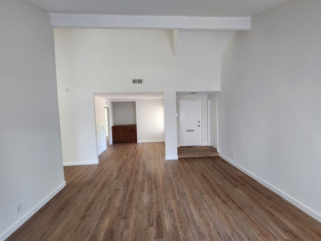 10930 Red Rock Dr