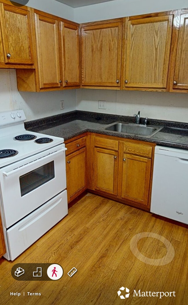 Photo - 354 Tappan St Unit 1B