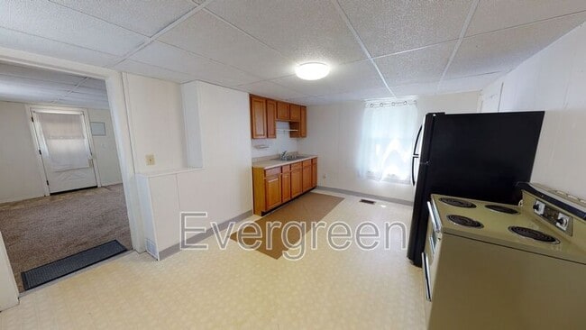 Photo - 212 E Walnut St