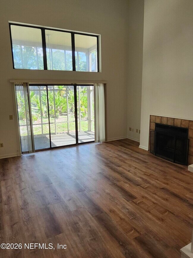 Photo - 2706 Wood Hill Dr Unit 2706