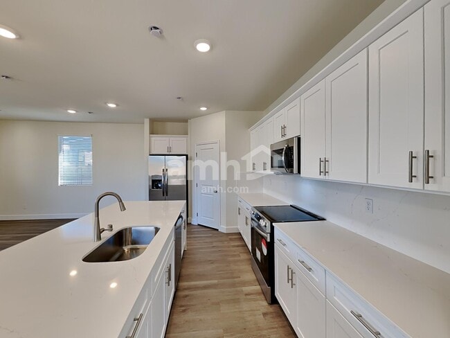 Photo - 10322 Medusita St