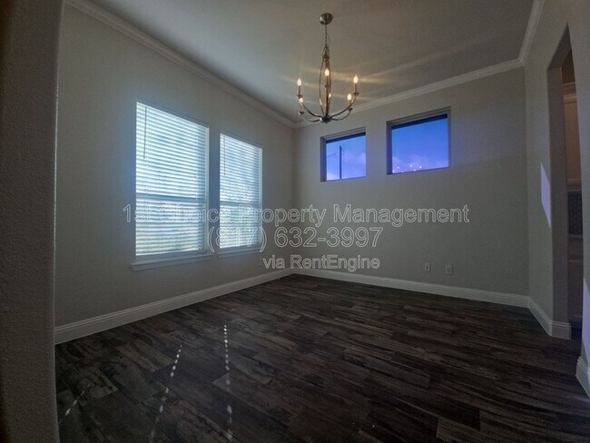 Photo - 1710 Dale Ln