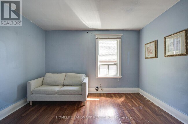 Photo - 19 Armstrong Ave