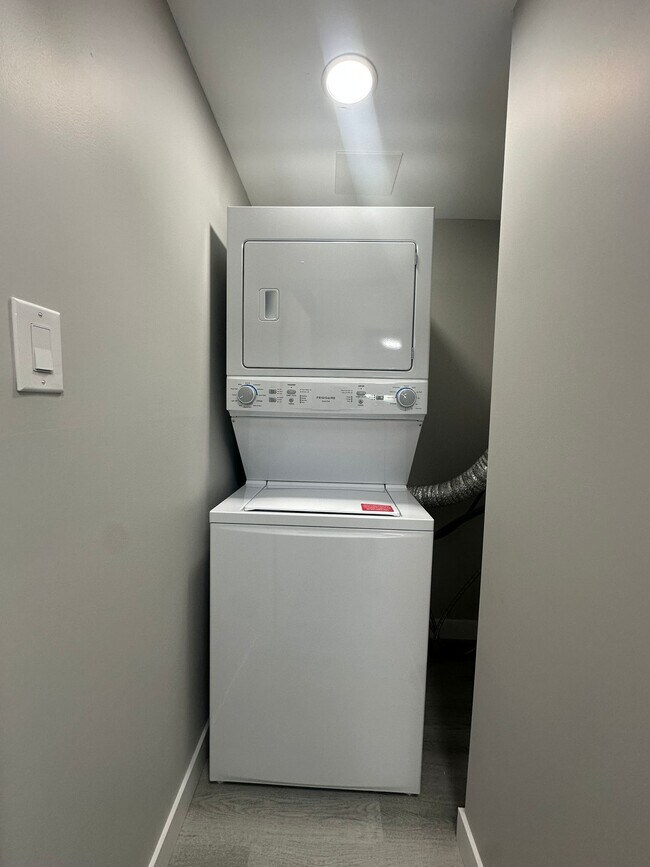 Photo - 9938-88 88 Ave NW Unit 2