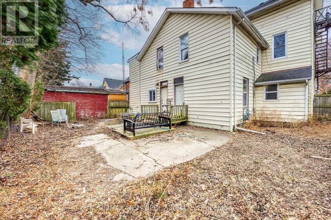 Photo - 132 Forsyth St S Unité 2