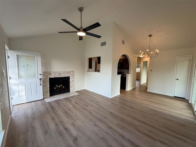 Photo - 508 Andover Cove