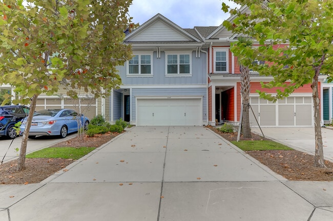 Front of house - 2069 Kings Gate Ln Unit 2069