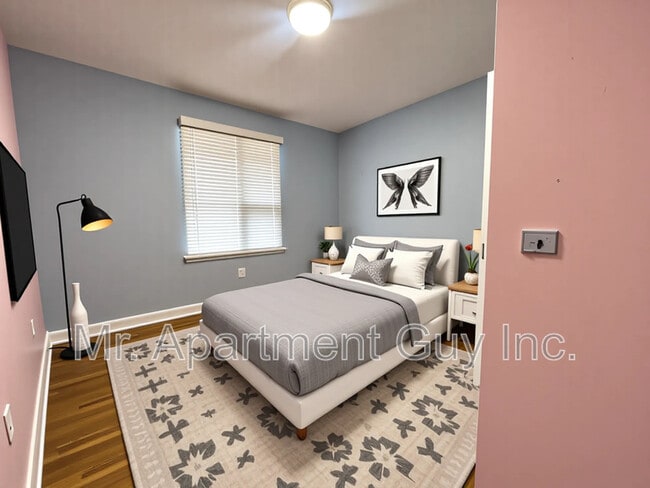 Photo - 220 W 19th St