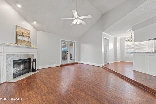 Photo - 115 Meadow Glen Dr