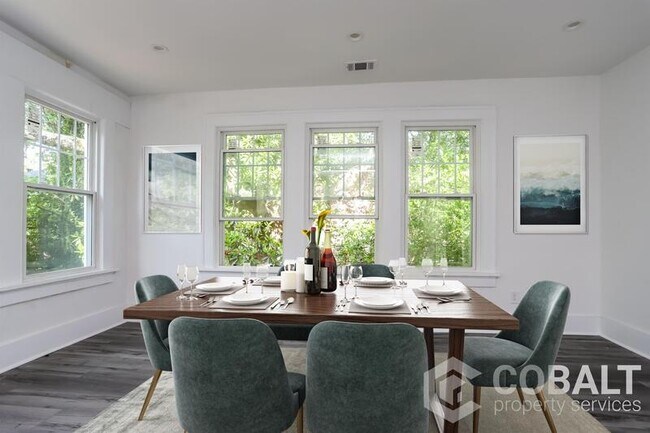 Photo - 678 Moreland Ave NE