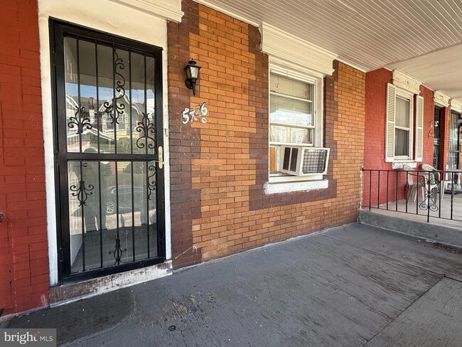 Building Photo - 5756 Hunter St