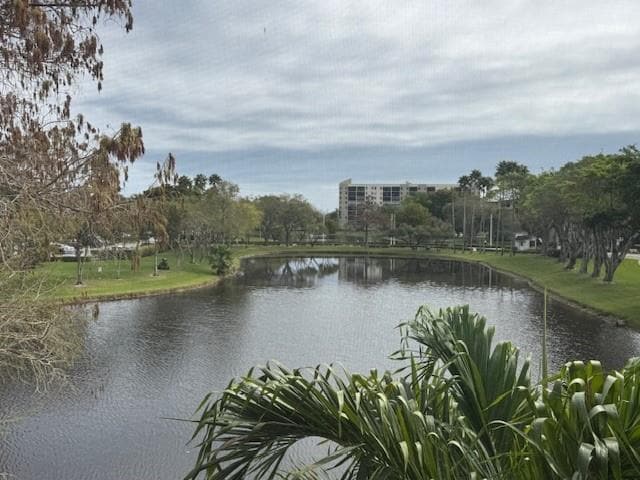 Building Photo - 2311 S Cypress Bend Dr Unit 319 Rental