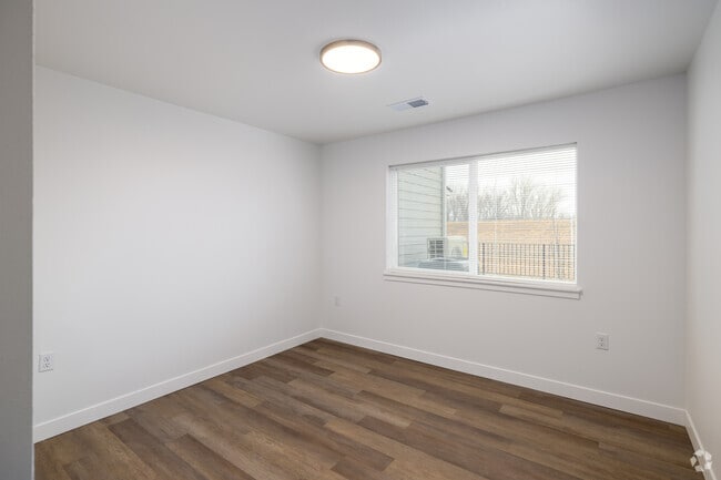 2BR, 2BA - 886SF - Bedroom - Hidden Valley Stables